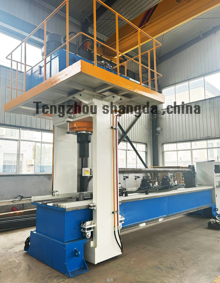 Auto straightening machine