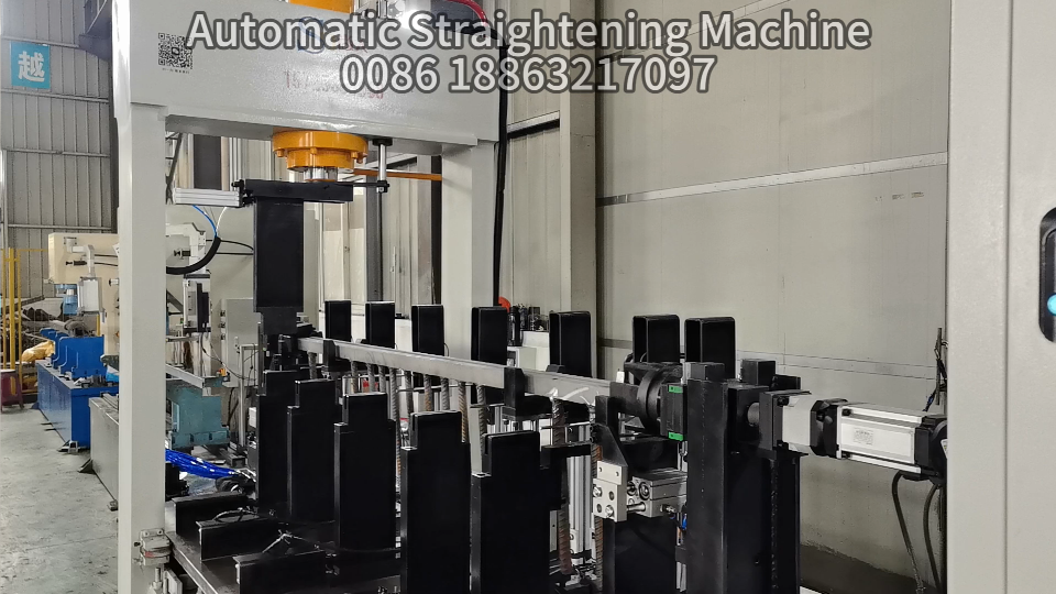 Square tube automatic straightening machine