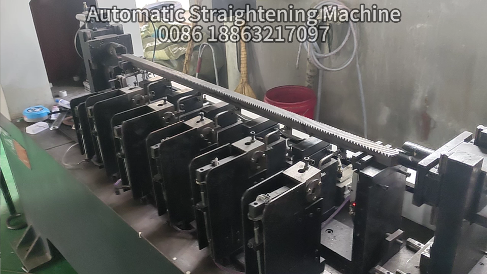 Automatic rack straightening machine
